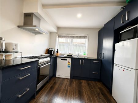 Frankton, 3-bedroom townhouse - Photo 5