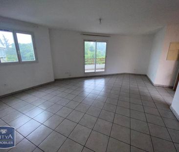 Location Appartement 3 pièces 75m² ST DENIS 97400 - Photo 1