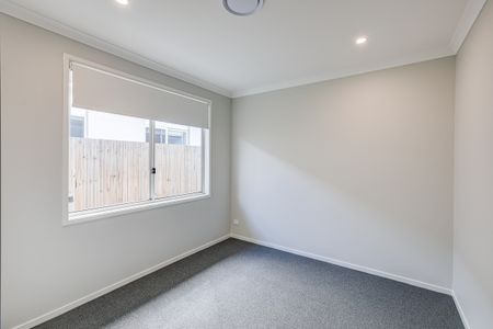 Beautiful Family Home - Photo 5