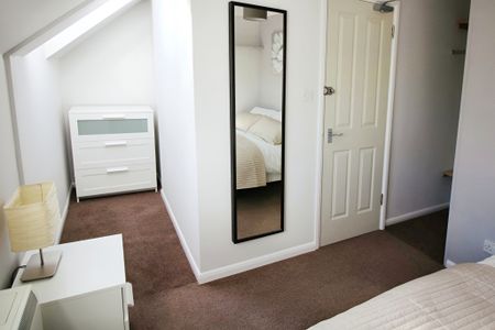 1 bedroom room to rent Nicholson Grove, Colchester, CO1 - Photo 2