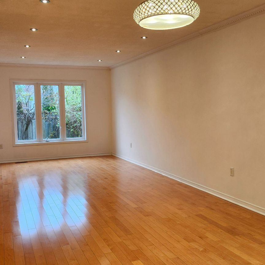 For Lease - 7 Angela Court, Markham, Ontario - Photo 1