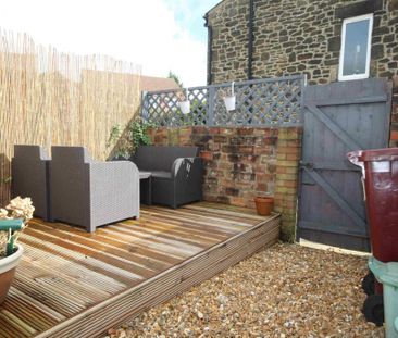 2 bedroom terraced house to rent - Photo 5
