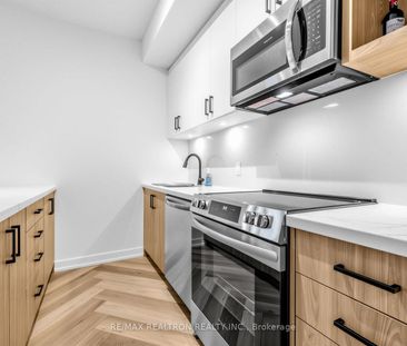 For Lease - 333 Sunseeker Avenue Unit# 145, Innisfil, Ontario - Photo 4