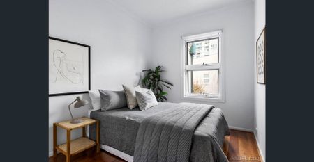 Quiet, Private and Secure Apartment in Landmark Carlton Location (6-month lease available initially) - Photo 3