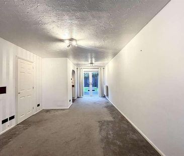 Davenport, Harlow, CM17 - Photo 2