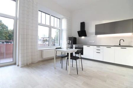 Nabízíme pronájem zánovního zděného bytu 1+kk u centra krajského města Jihlavy - Fotografie 3