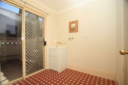 26/11 Crampton Street Wagga Wagga NSW - Photo 2