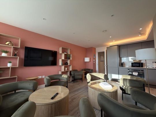 2 bedroom ground floor flat to rent - Photo 1