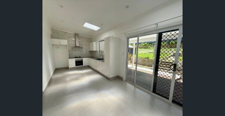 Charming Renovated Family Home in Morts Estate - Photo 3