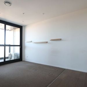 One bedroom apartment! - Photo 2