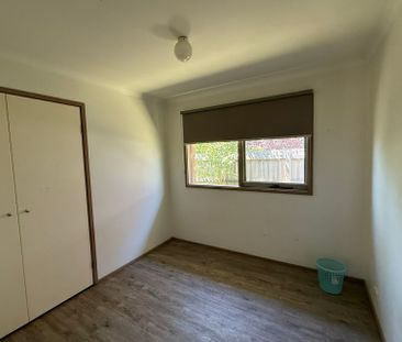 8 Greenhill Rise, Hampton Park VIC - Photo 2