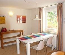 Helle möblierte Souterrainwohnung in Seehof - Foto 1