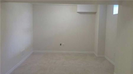 For Lease - 123 Huguenot Road, Oakville, Ontario - Photo 3