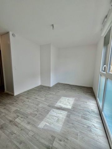 Location Appartement 1 pièce 22m² TROYES 10000 - Photo 2
