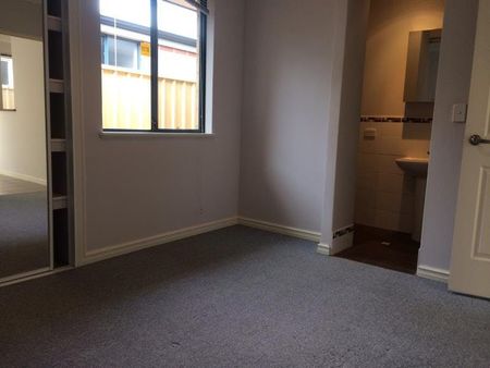 1/50 Charles Street - Photo 2