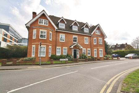Eastgate Lodge, Eastgate Gardens, Guildford, Surrey, GU1 4AZ - Photo 2