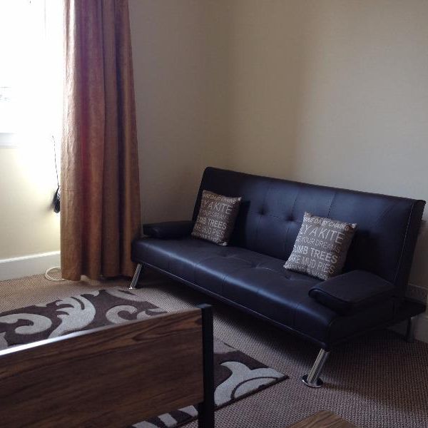 1 bedroom flat to rent - Photo 1