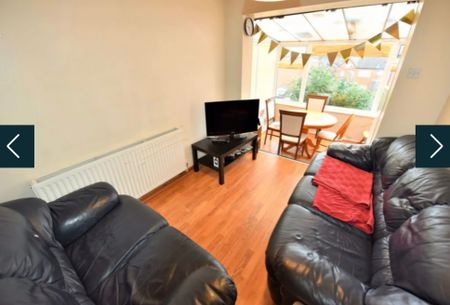 5 Bed - 33 Howden Place, Hyde Park, Leeds - LS6 1PB - Student - Photo 2