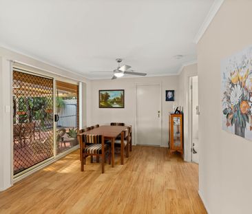 12 Country Grove Drive, Cameron Park NSW 2285 - House For Rent | Do... - Photo 1