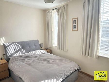 2 bedroom detached house to rent - Photo 2