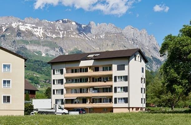 Geniessen Sie die Aussicht in die Berge - Photo 1