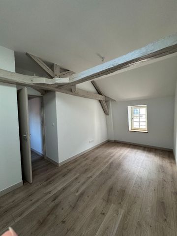 Location Appartement 3 pièces 75m² - Photo 2