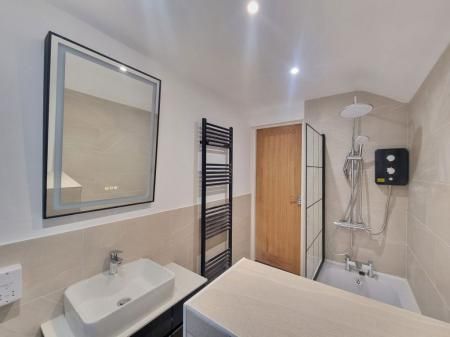 Avenue Road Extension, Leicester - Photo 2