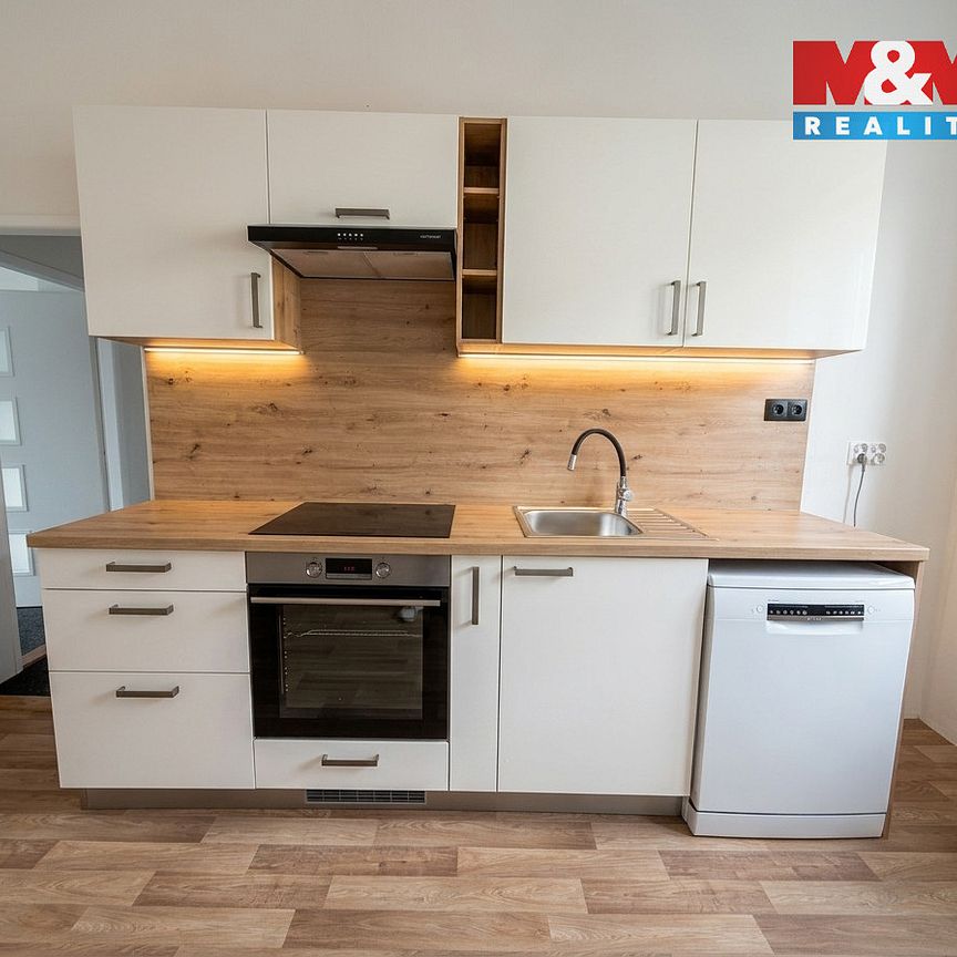 Pronájem bytu 2+1 59 m² - Fotografie 1