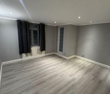 3 Bed Flat, Brook Lodge, NW11 - Photo 3