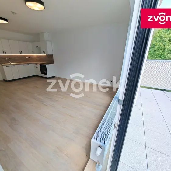 Pronájem bytu 1+kk, Otrokovice, od července - Photo 1