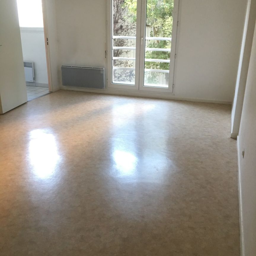 NANCY SECTEUR PLACE DE LA COMMANDERIE ET PLACE DE LA CROIX DE BOURGOGNE F1 DE 31 M2 - Photo 1