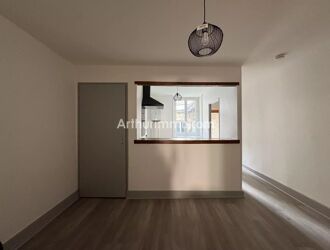 Location Appartement 4 pièces 101 m2 à Lons-le-Saunier - Photo 5