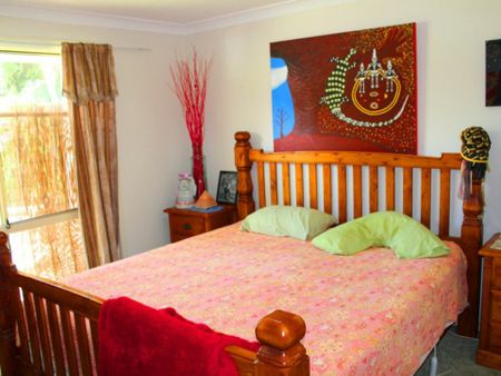 Family Home - Photo 3