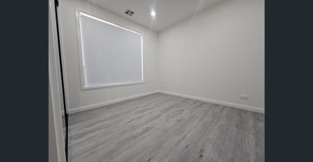 Stylish Brand-New 4-Bedroom Home in Prime Sunbury Position - Photo 2