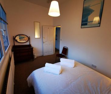 Room in a Shared House, Islingword Road, BN2 - Photo 2