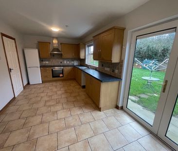 2 Willowfield Crescent, Craigavon, BT65 5HQ - Photo 5