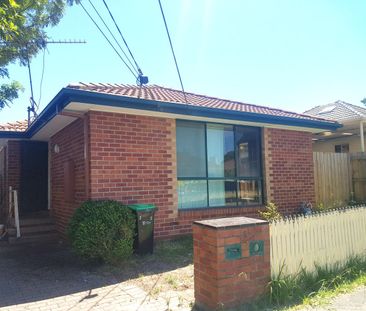 CHARMING 2 BEDROOM UNIT - Photo 5