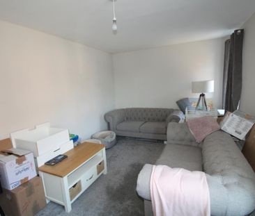 2 bedroom maisonette to rent - Photo 2