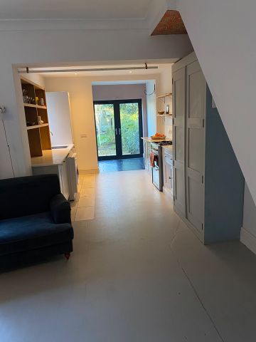 4 Bed Semi-Detached House, Wantage Road, RG30 - Photo 5