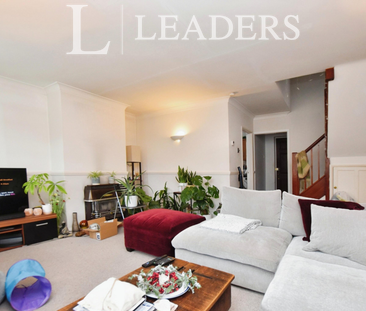 2 bedroom terraced house to rent - Photo 2