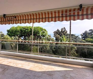 CANNES LOCATION MEUBLEE A L’ANNEE 2 PIECES 32m² VUE MER PANORAMIQUE - Photo 3