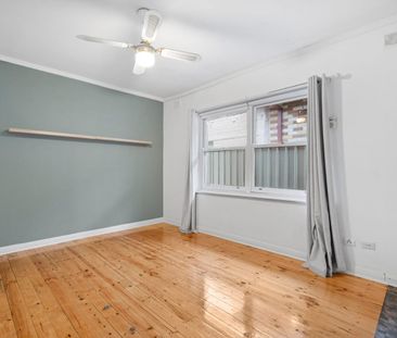 Stylishly Updated Home with Spacious Living & Modern Comforts - Photo 5