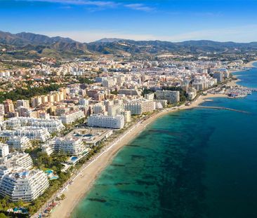 Apartment in Benahavís, Costa del Sol - Photo 1