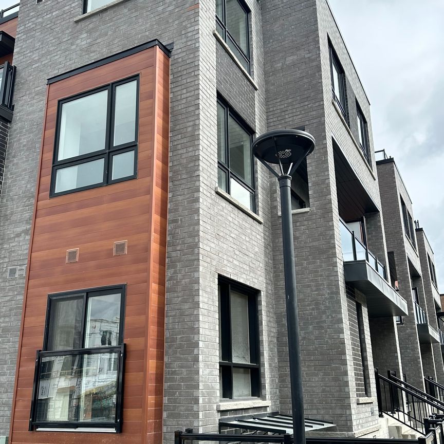 For Lease - 26 Lytham Green Circle Unit# 13, Newmarket, Ontario - Photo 1