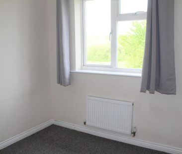 4 bedroom detached house to rent - Photo 4