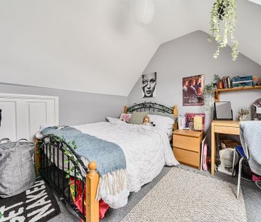 8 bedroom semi-detached house to rent - Photo 3