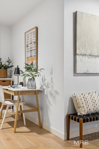 Modern flexible living in the heart of it all - Photo 2