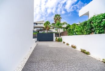 Luxurious Frontline Golf Villa with Unmatched Amenities and Stunning Views in El Campanario