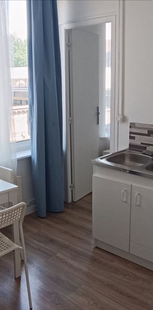 Location Appartement 2 pièces 22m² - Photo 1