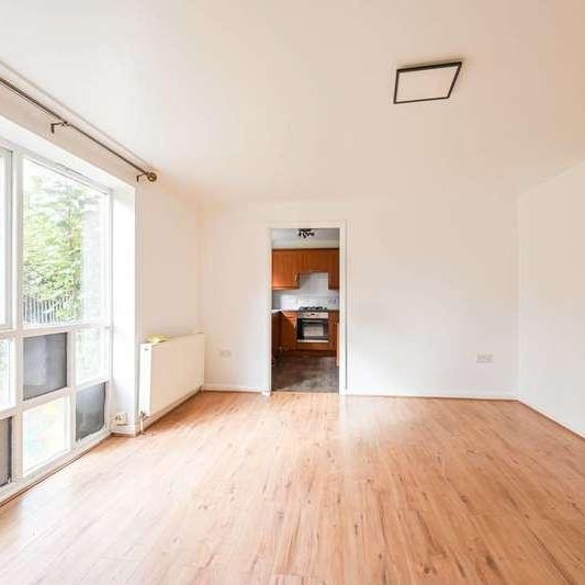 Albatross Close, Beckton, E6 - Photo 1